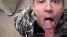 Buddy blowing me and I shoot cum on his tongue